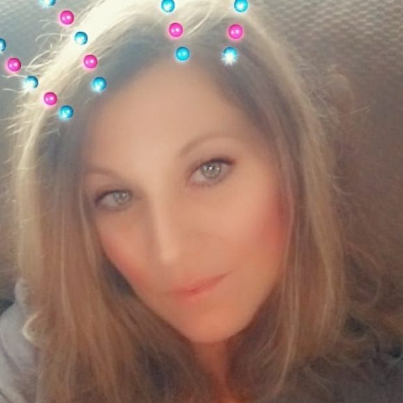 Meet your Posher, Andrea - Picture 1 of 1